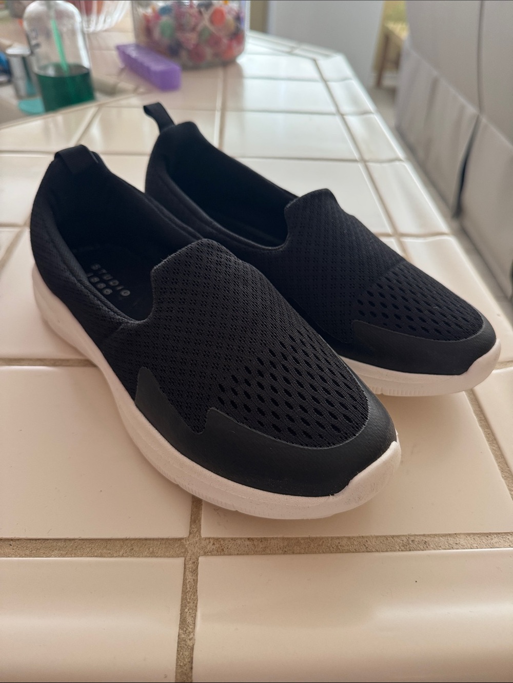 Avon Studio 1886 Black Slip-On Lightweight Sneakers with White Sole - Sz 8